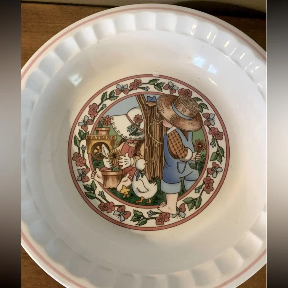 Vintage 89’ Watkins Inc. Collectible Country Kids Pie Plate